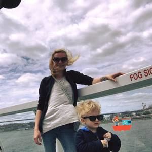 Meet your Posher, Danielle